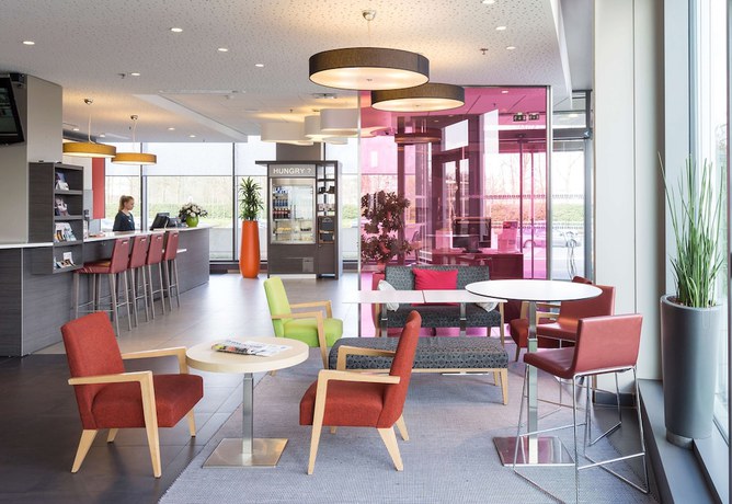 Imagen de los interiores del Hotel Park Inn By Radisson Lille Grand Stade. Foto 19