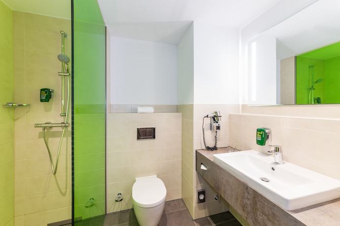 Imagen de la habitación del Hotel Park Inn By Radisson Neumarkt. Foto 6