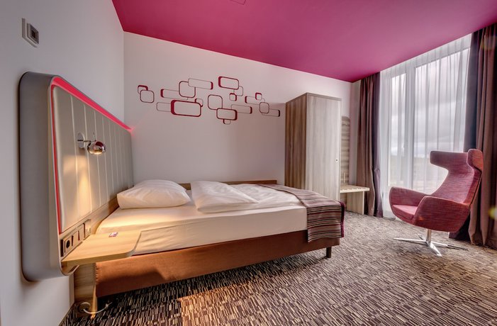 Imagen de la habitación del Hotel Park Inn By Radisson Neumarkt. Foto 10
