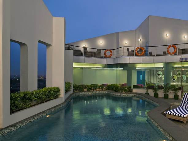 Imagen de la piscina del Hotel Park Inn By Radisson New Delhi Ip Extension. Foto 20