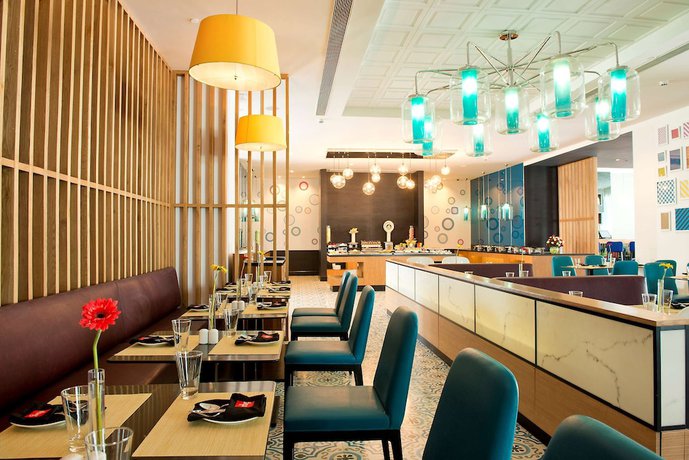Imagen del bar/restaurante del Hotel Park Inn By Radisson New Delhi Ip Extension. Foto 5