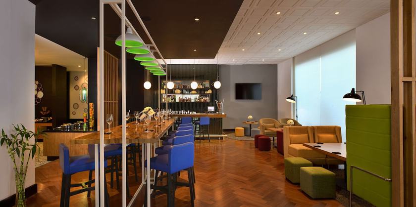 Imagen del bar/restaurante del Hotel Park Inn By Radisson New Delhi Ip Extension. Foto 6