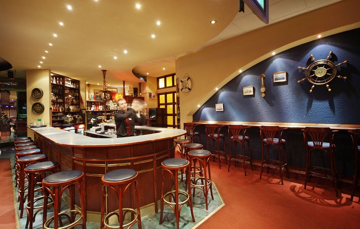 Imagen del bar/restaurante del Hotel Park Inn By Radisson Poliarnie Zori. Foto 4