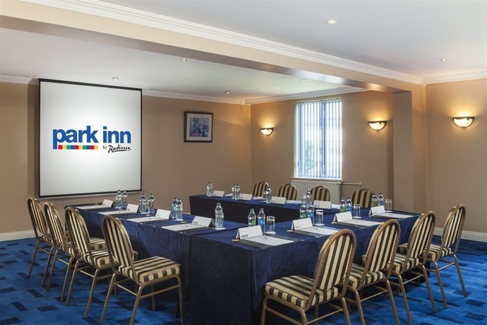 Imagen de los interiores del Hotel Park Inn By Radisson Shannon Airport. Foto 16