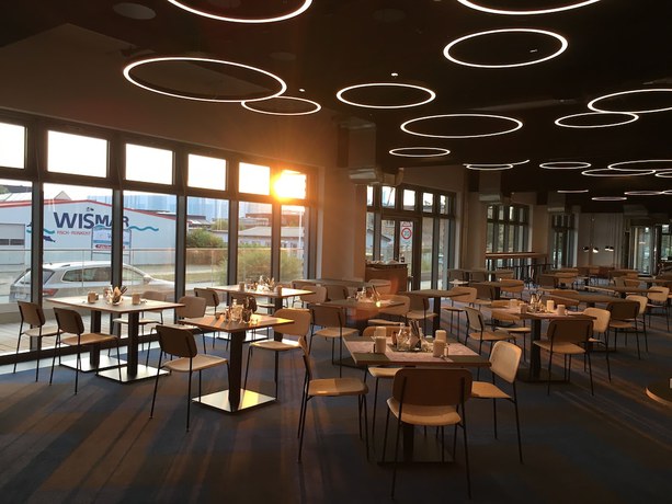 Imagen del bar/restaurante del Hotel Park Inn By Radisson Wismar. Foto 10