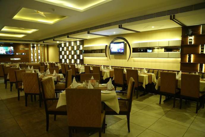Imagen del bar/restaurante del Hotel Park Inn, Chandigarh. Foto 2
