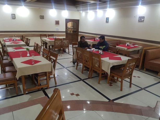 Imagen del bar/restaurante del Hotel Park Inn, Chandigarh. Foto 5