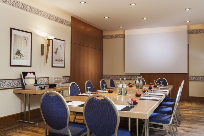 Imagen de los interiores del Hotel Park Inn Munich East. Foto 12