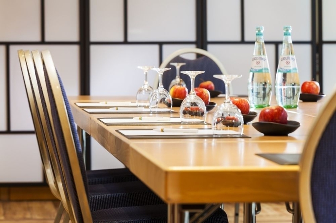 Imagen de los interiores del Hotel Park Inn Munich East. Foto 13