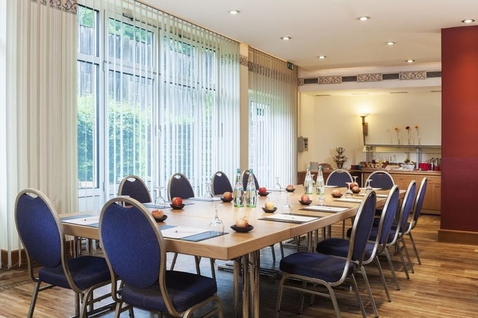 Imagen de los interiores del Hotel Park Inn Munich East. Foto 14