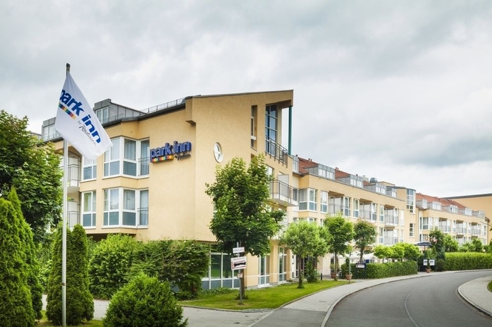 Imagen de los exteriores del Hotel Park Inn Munich East. Foto 9