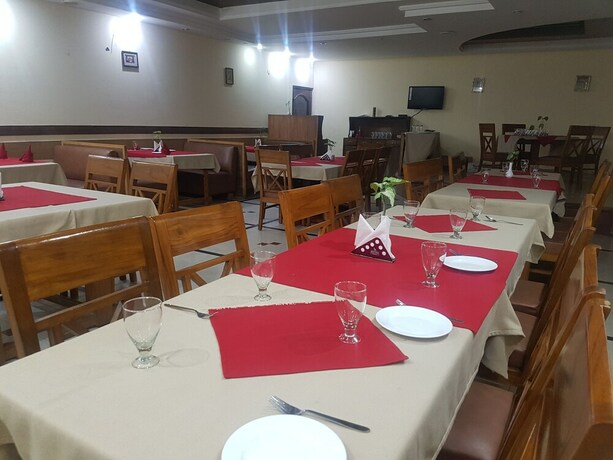 Imagen del bar/restaurante del Hotel Park Inn, Parwanoo. Foto 8