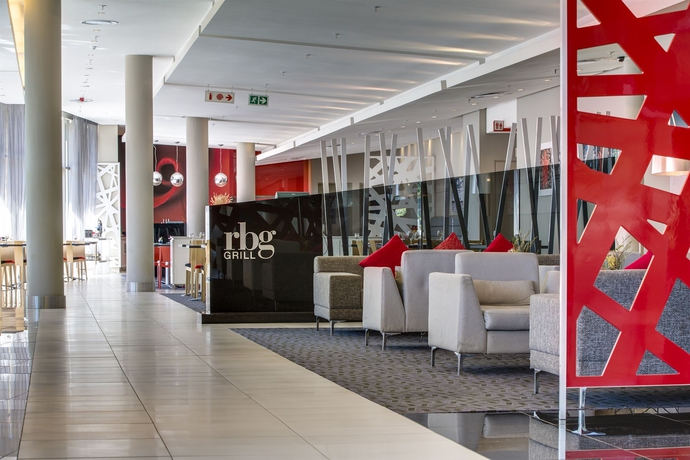 Imagen de los interiores del Hotel Park Inn Sandton. Foto 13