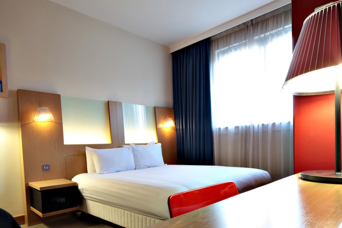 Imagen de la habitación del Hotel Park Inn Watford. Foto 5