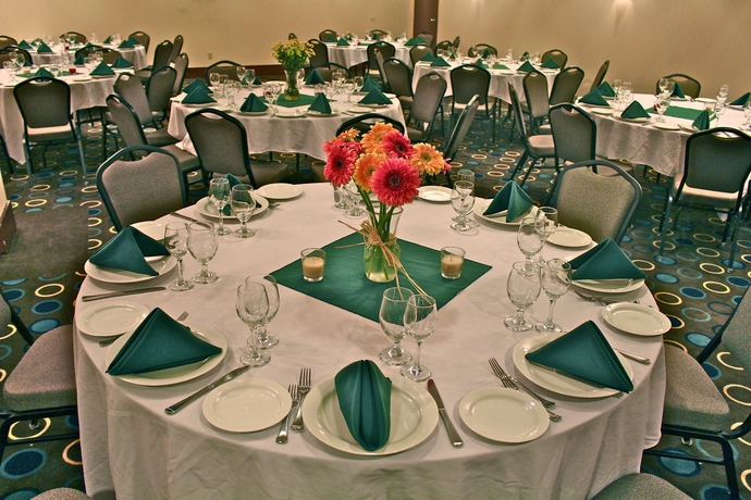 Imagen del bar/restaurante del Hotel Park Inn and Suites By Radisson, Vancouver. Foto 3