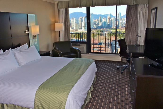 Imagen de la habitación del Hotel Park Inn and Suites By Radisson, Vancouver. Foto 4