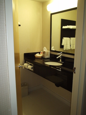 Imagen de la habitación del Hotel Park Inn and Suites By Radisson, Vancouver. Foto 7