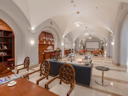 Imagen general del Hotel Park Inn by Radisson Beihai Silver Beach Wanda Plaza. Foto 5