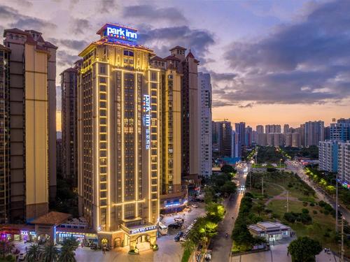 Imagen general del Hotel Park Inn by Radisson Beihai Silver Beach Wanda Plaza. Foto 11