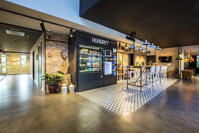 Imagen de los interiores del Hotel Park Inn by Radisson Brussels Airport. Foto 20