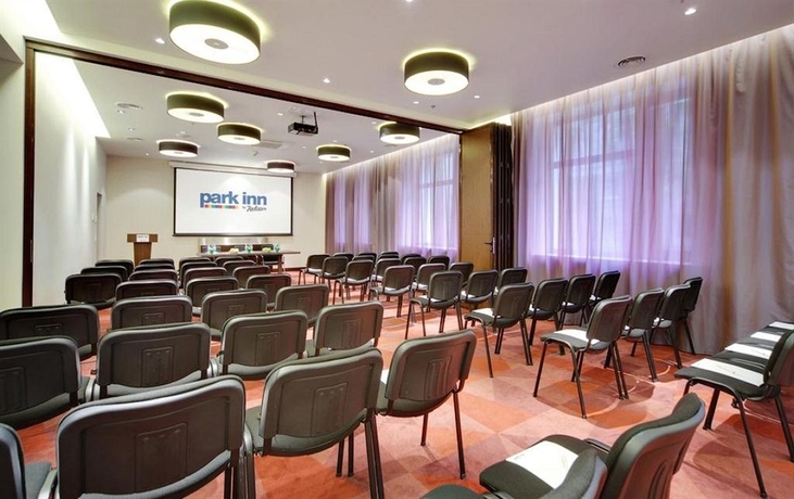 Imagen de los interiores del Hotel Park Inn by Radisson Donetsk. Foto 12