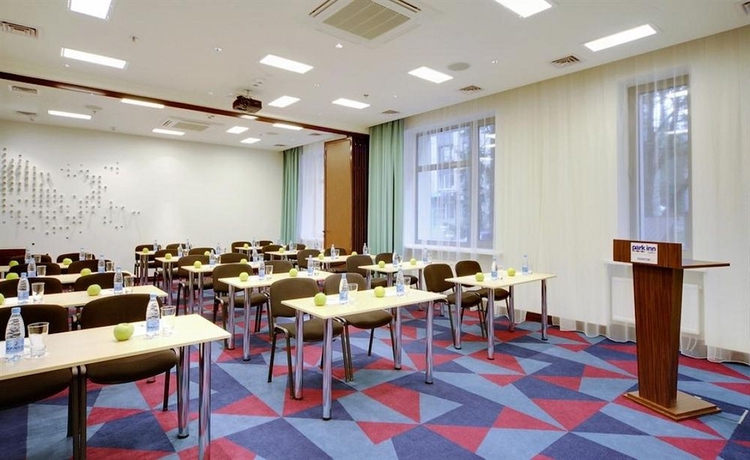 Imagen de los interiores del Hotel Park Inn by Radisson Donetsk. Foto 15