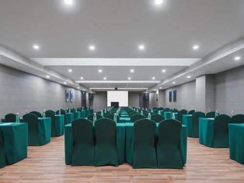 Imagen general del Hotel Park Inn by Radisson Hanzhong Central Square & High speed rail station. Foto 13