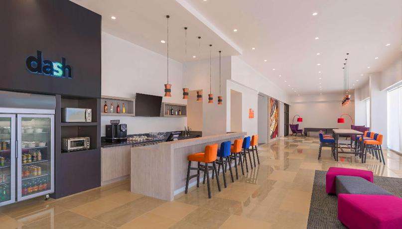 Imagen de los interiores del Hotel Park Inn by Radisson Iloilo. Foto 17