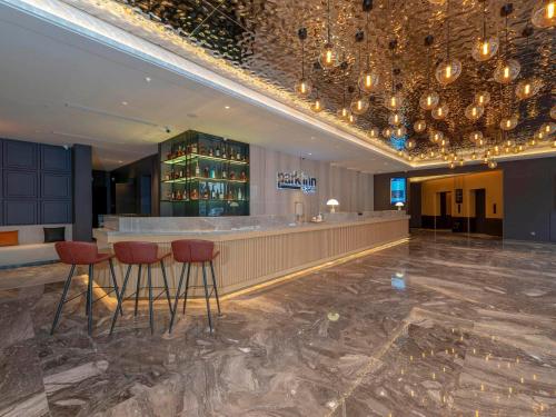 Imagen general del Hotel Park Inn by Radisson Jilin Beishan Park&Songhua River. Foto 11