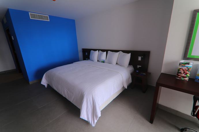 Imagen de la habitación del Hotel Park Inn by Radisson Mazatlán. Foto 12