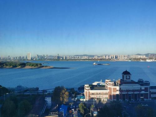 Imagen de la habitación del Hotel Park Inn by Radisson Nanjing North Zhongshan Road. Foto 19