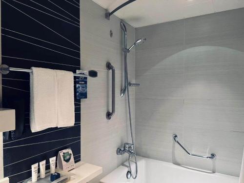 Imagen de la habitación del Hotel Park Inn by Radisson Shanghai Downtown. Foto 11