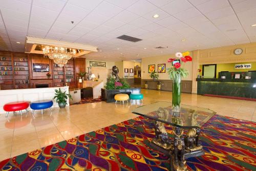 Imagen general del Hotel Park Inn by Radisson Sharon. Foto 4