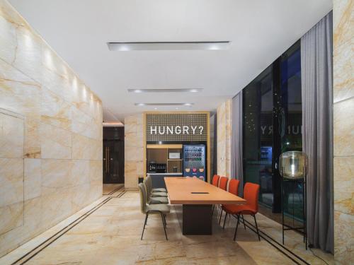 Imagen general del Hotel Park Inn by Radisson Wenzhou Longwan International Airport Wanda Plaza. Foto 1