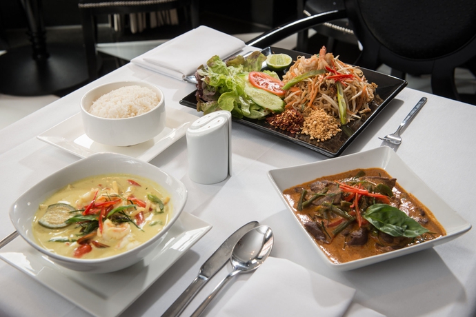 Imagen del bar/restaurante del Hotel Park International. Foto 2