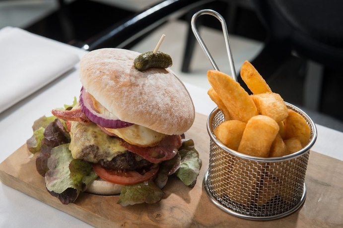 Imagen del bar/restaurante del Hotel Park International. Foto 3