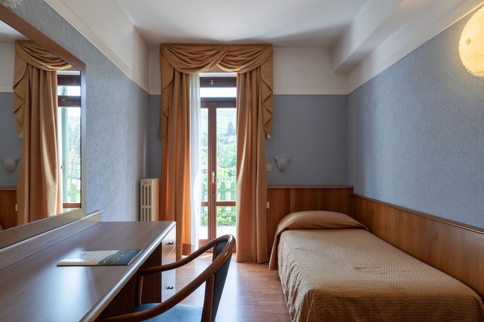 Imagen de la habitación del Hotel Park Jolanda. Foto 2