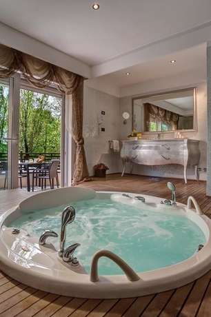 Imagen de los exteriores del Hotel Park Junior. Foto 13