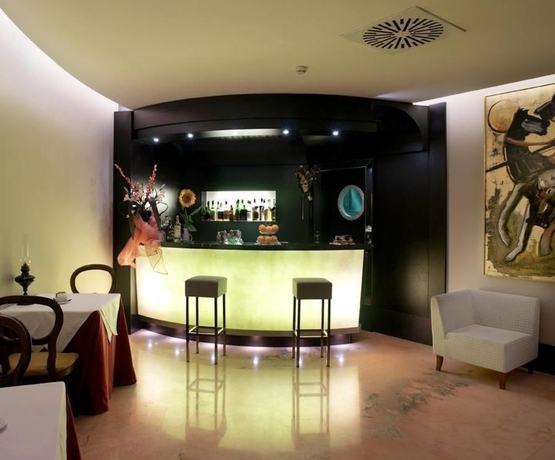 Imagen del bar/restaurante del Hotel Park Junior. Foto 6