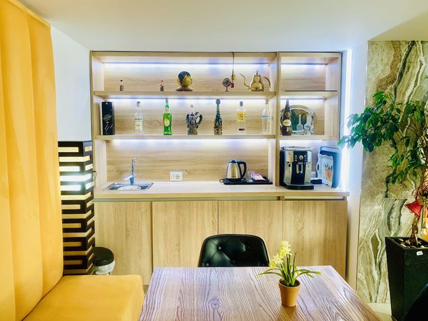 Imagen de los interiores del Hotel Park, Kamëz. Foto 17