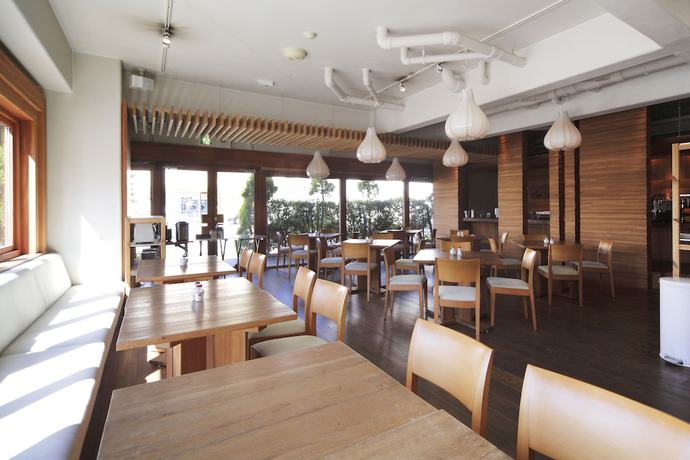 Imagen del bar/restaurante del Hotel Park Kani. Foto 9