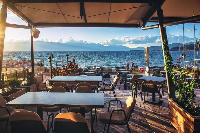 Imagen de los exteriores del Hotel Park Lakeside. Foto 13