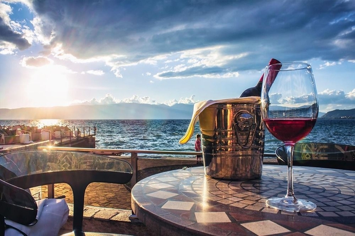 Imagen del bar/restaurante del Hotel Park Lakeside. Foto 6