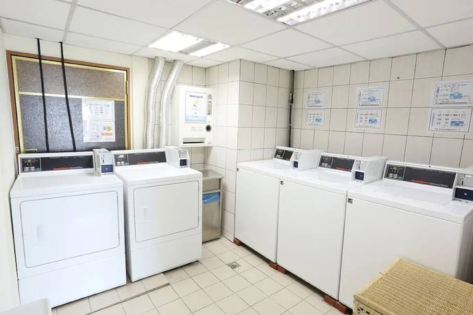 Imagen de los interiores del Hotel Park Lane Inn. Foto 20