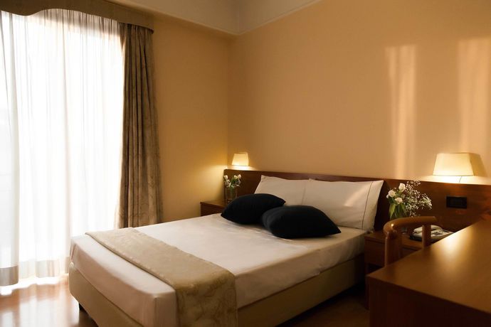 Imagen de la habitación del Hotel Park, Latina. Foto 12