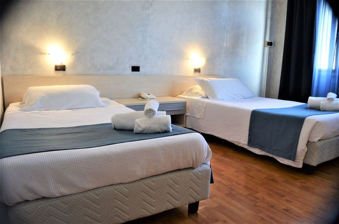 Imagen de la habitación del Hotel Park, Latina. Foto 16