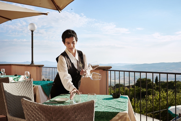 Imagen del bar/restaurante del Hotel Park Le Fonti. Foto 3