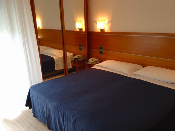 Imagen de la habitación del Hotel Park, Lignano Sabbiadoro. Foto 6