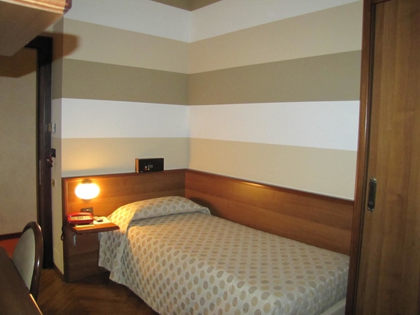 Imagen de la habitación del Hotel Park Meublé. Foto 9