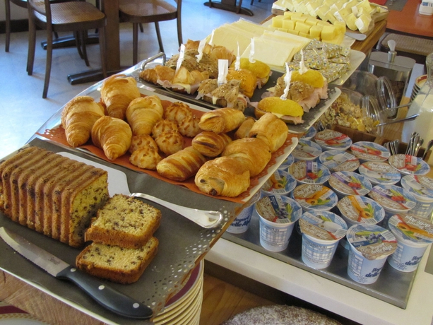 Imagen del bar/restaurante del Hotel Park Meublé. Foto 6